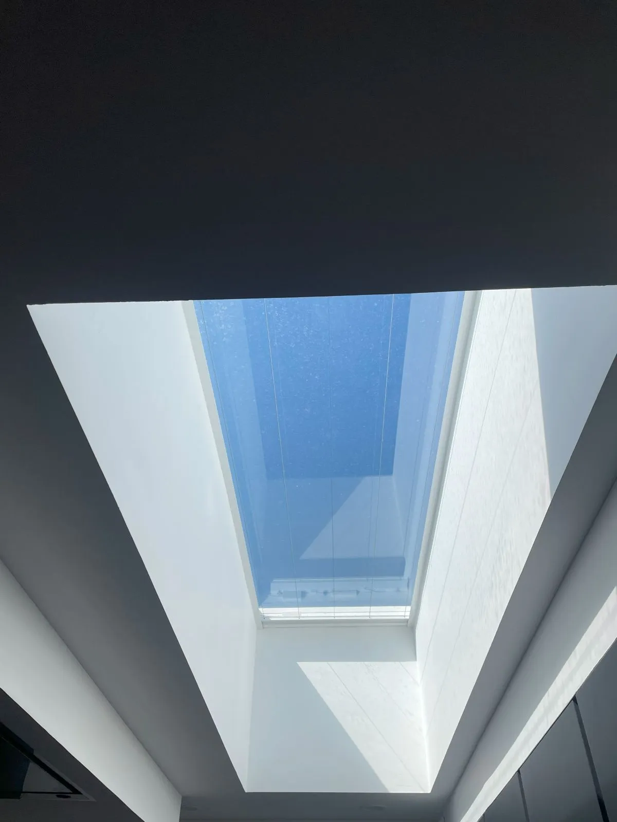 Installation store puit de lumière