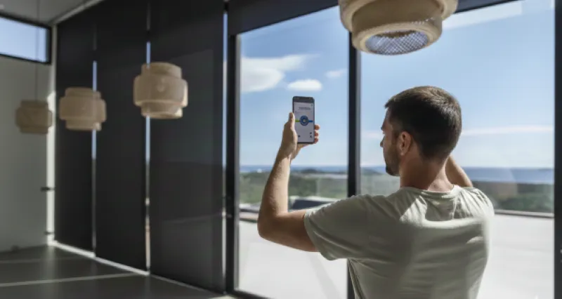 Stores connectés grâce à la domotique