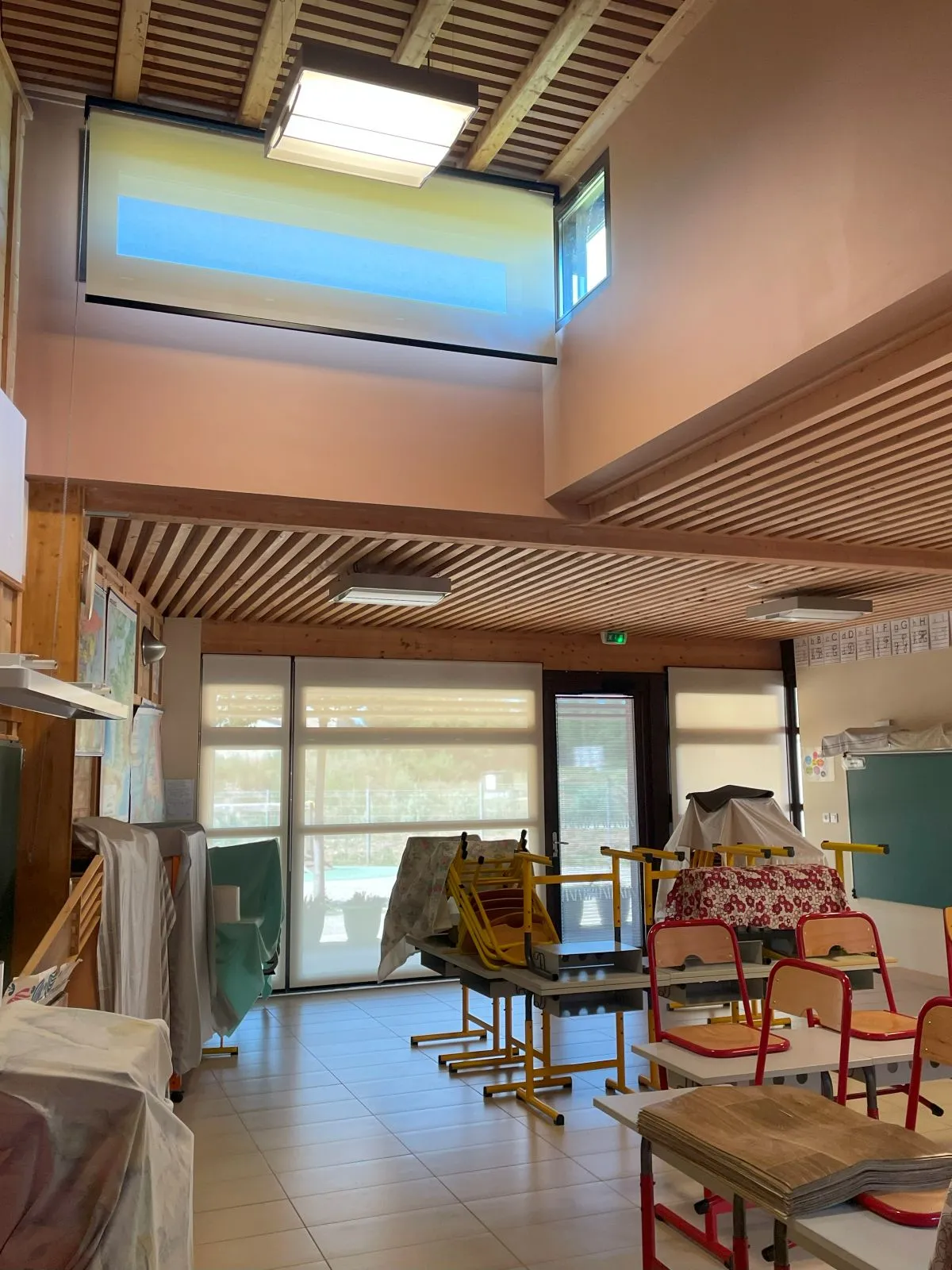 Stores avec des toiles classées au feu M1