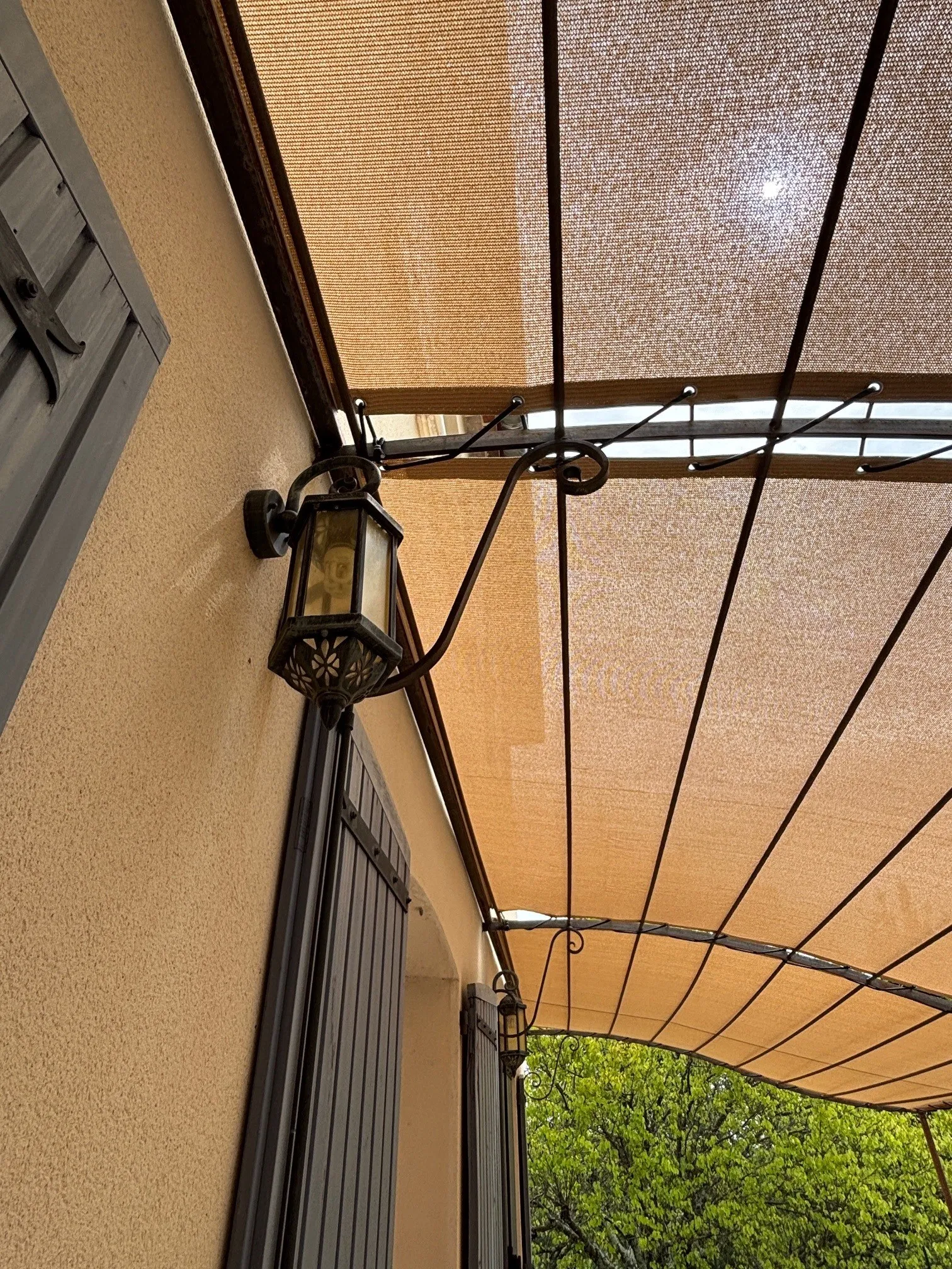 Protection solaire pergola sur mesure