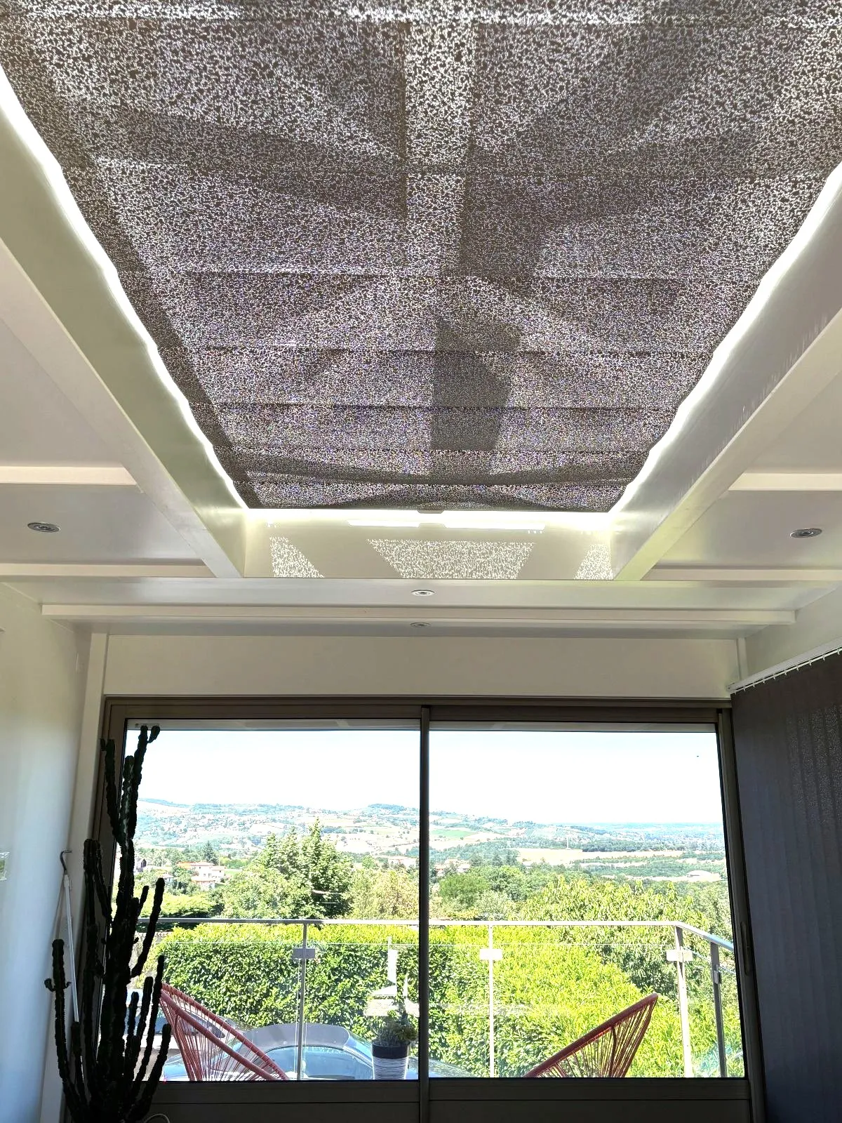 Store de toiture véranda