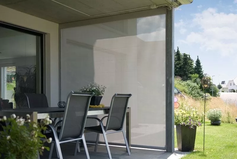 Store extérieur terrasse