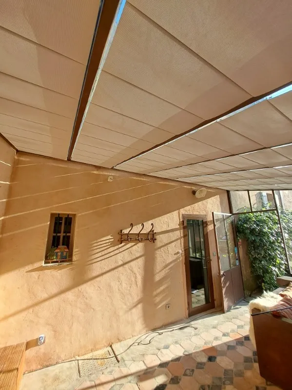 Protéger sa verrière du soleil et de la chaleur