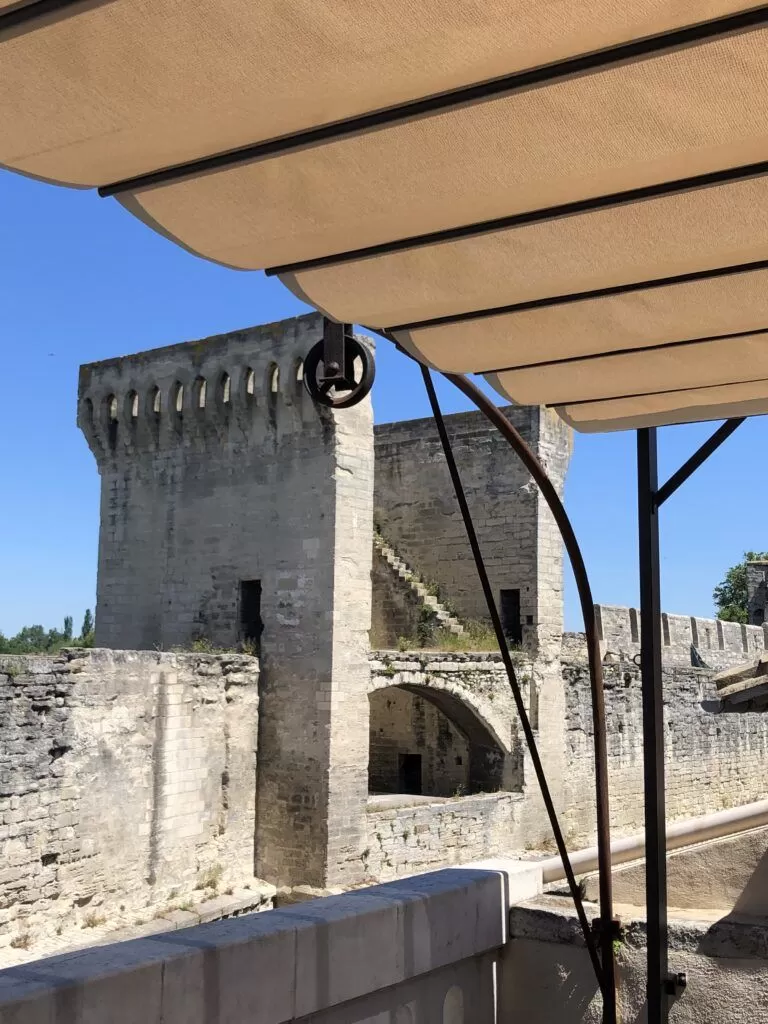 Pergola toile sur terrasse