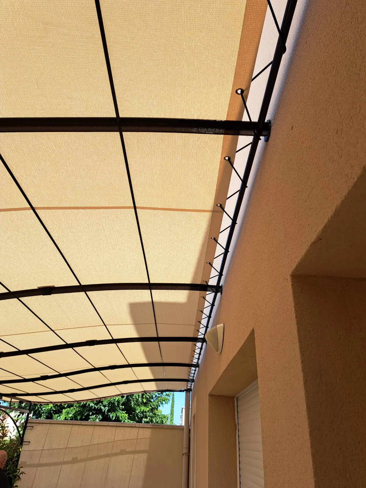 Toile tendue sur pergola Drôme 26700