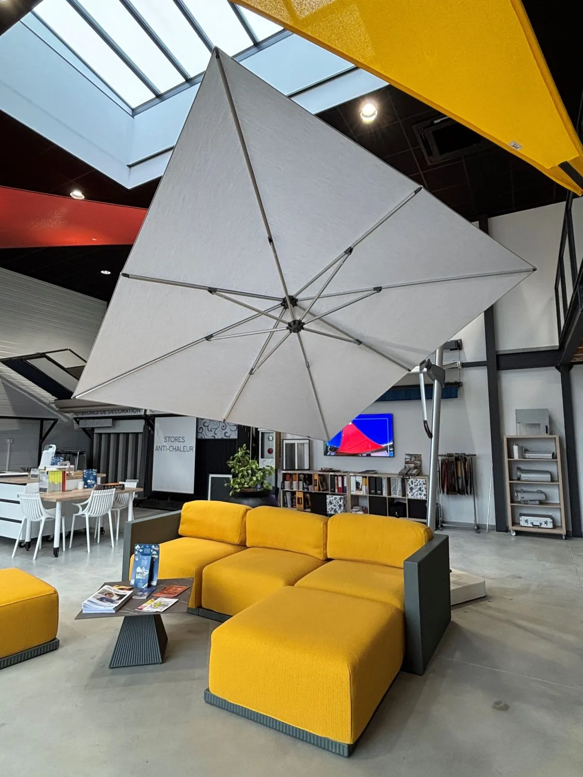 Parasol déporté orientable