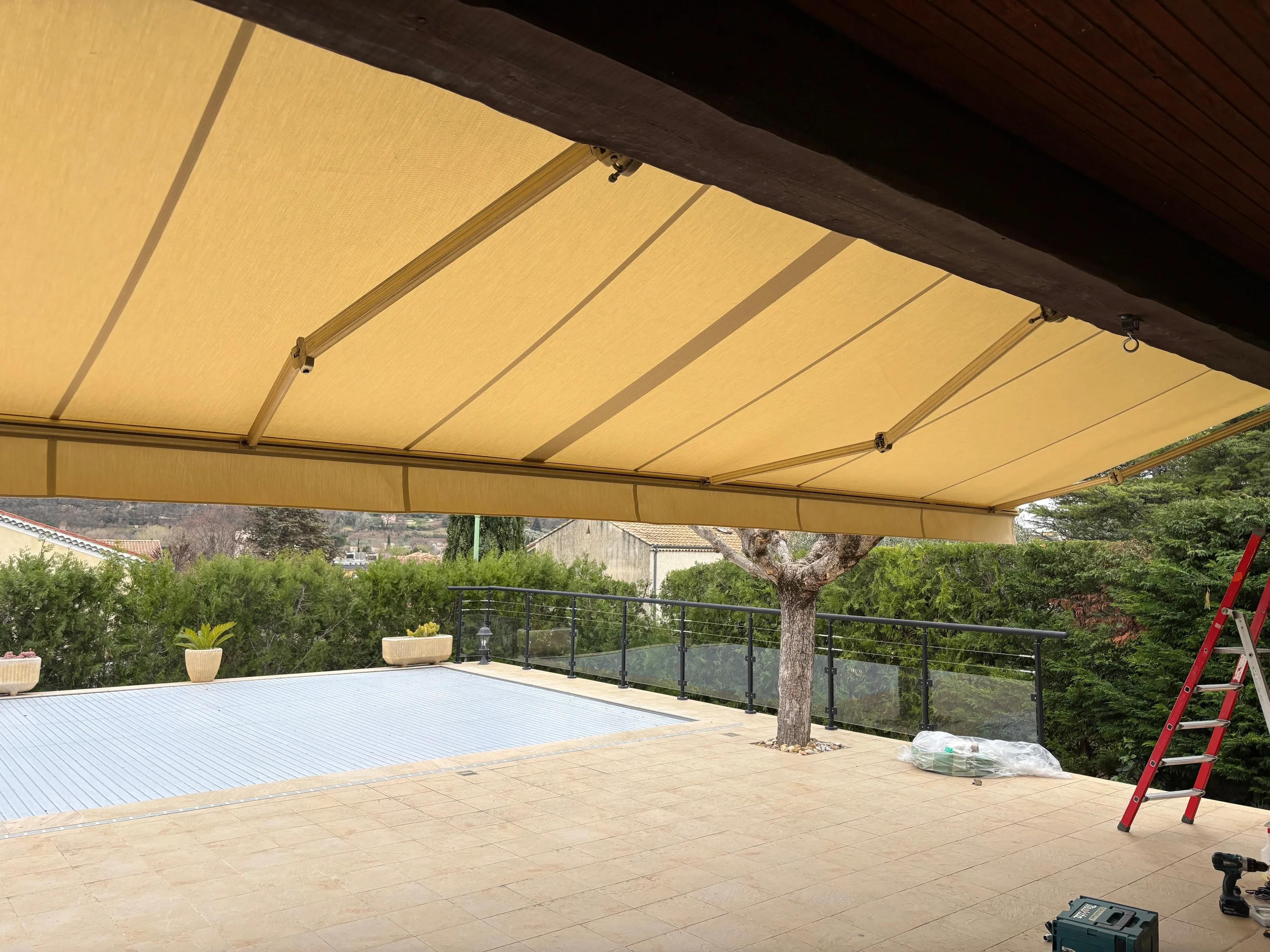 Entoilage store banne terrasse