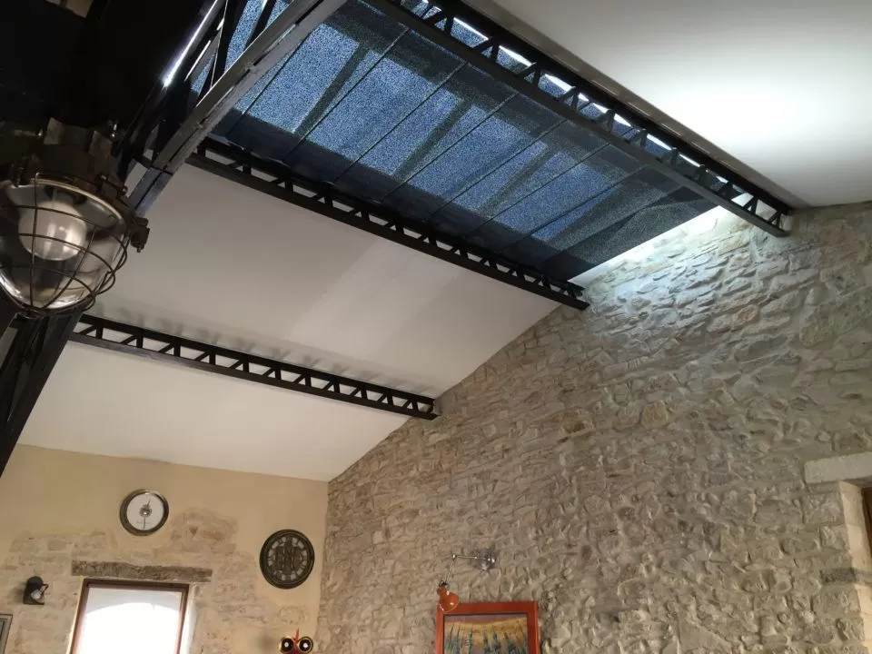 Store sur mesure puit de lumière Gard