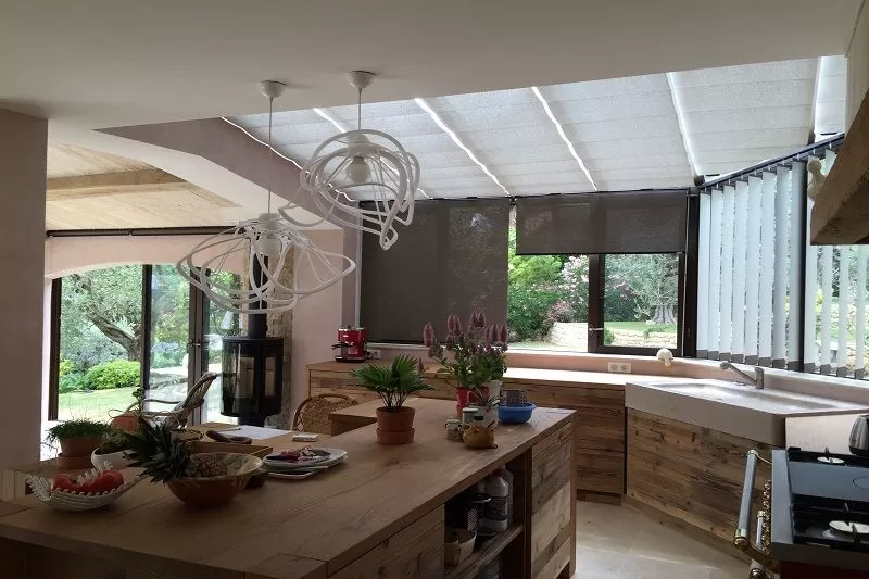 Store sur mesure et anti-chaleur