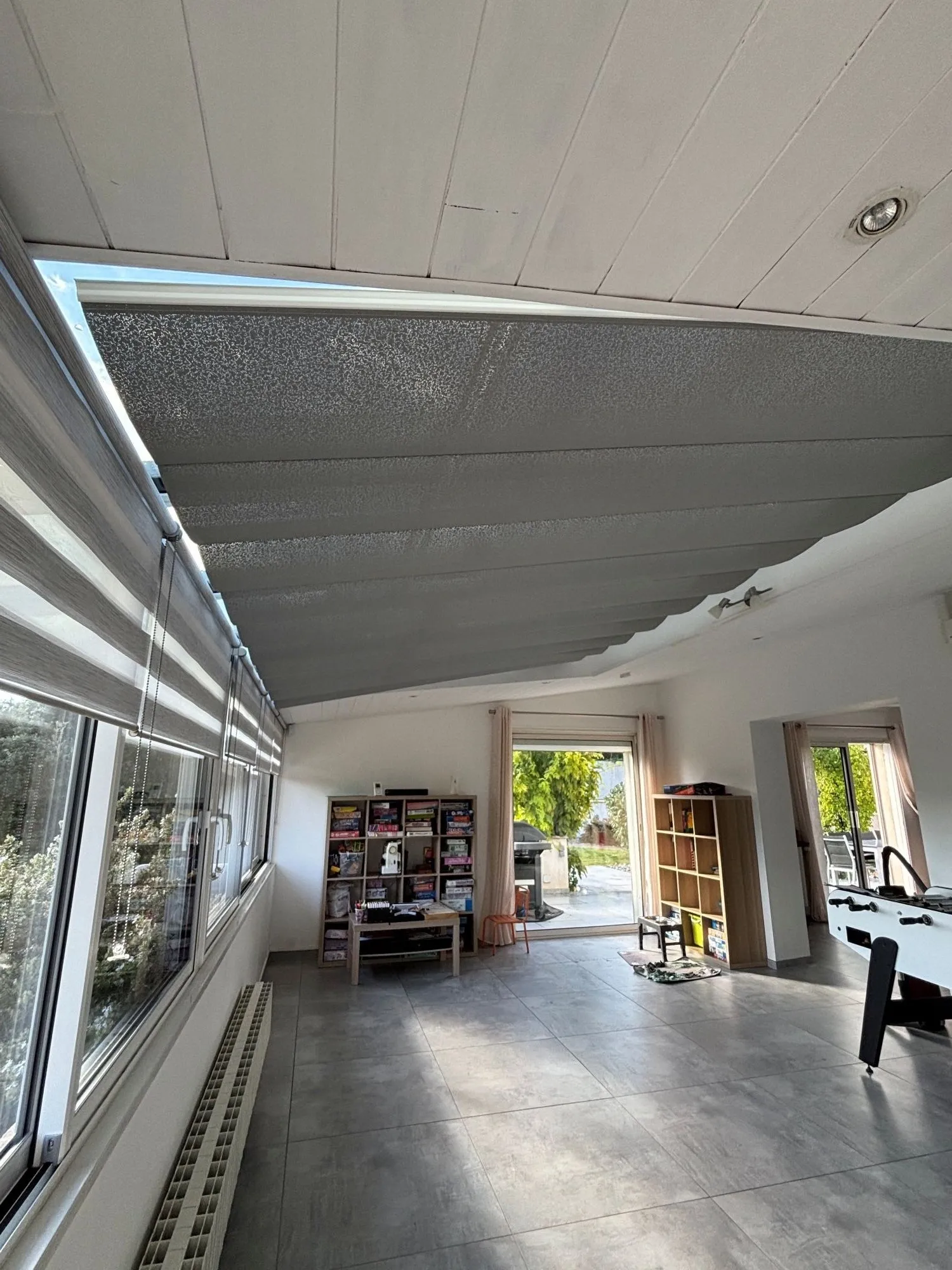 store anti chaleur pour toiture de véranda